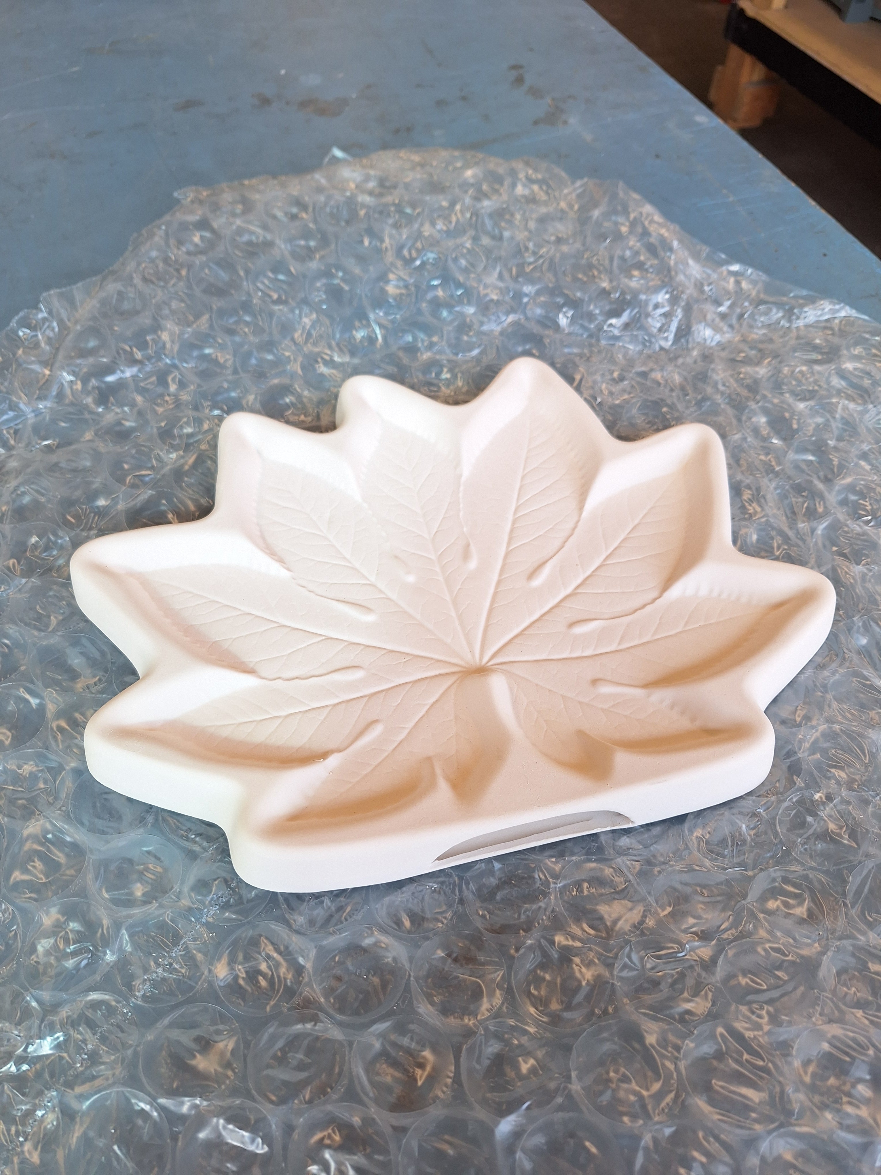 Aralia Leaf 12" x 10" Mold (Used)