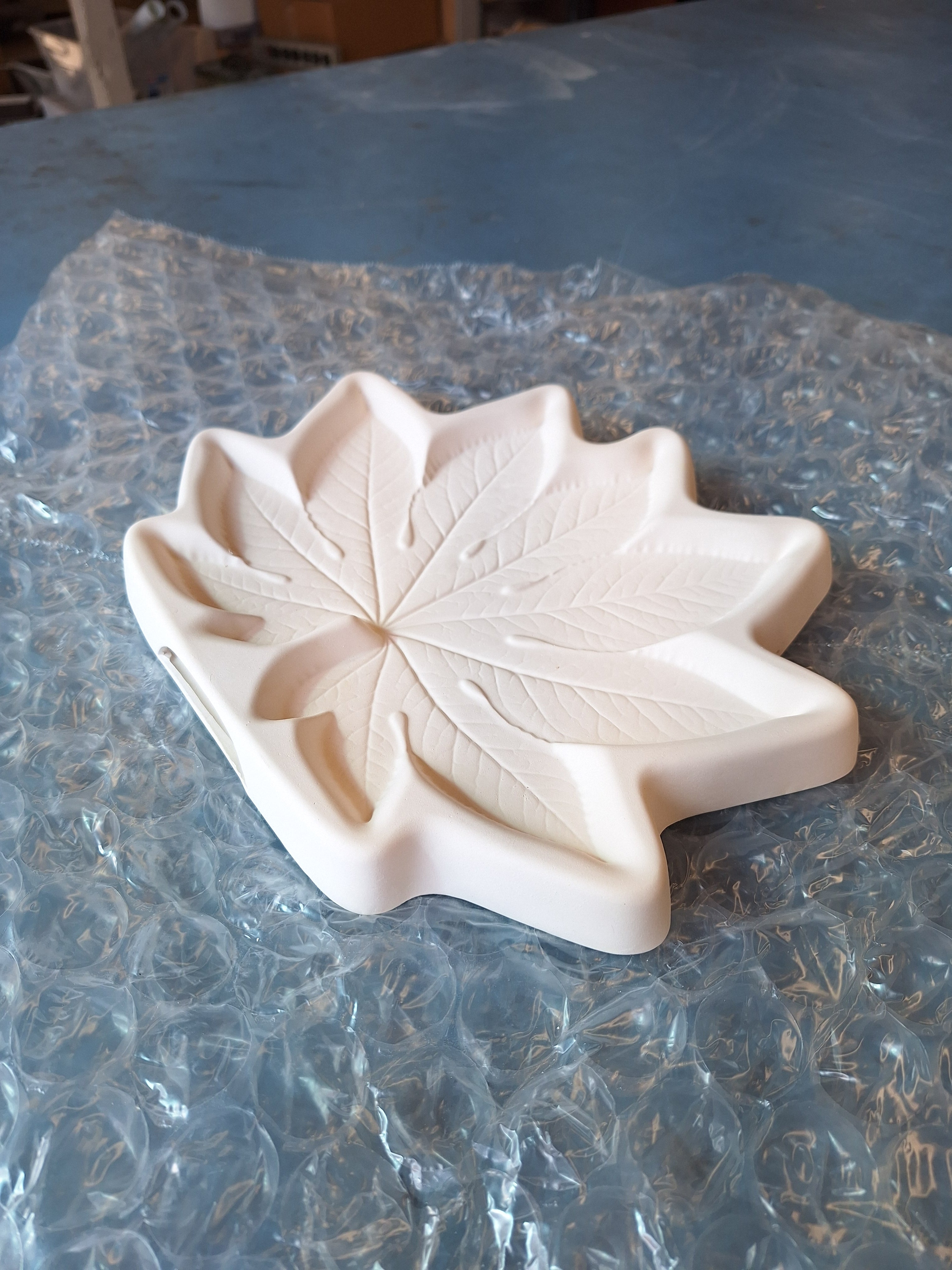 Aralia Leaf 12" x 10" Mold (Used)