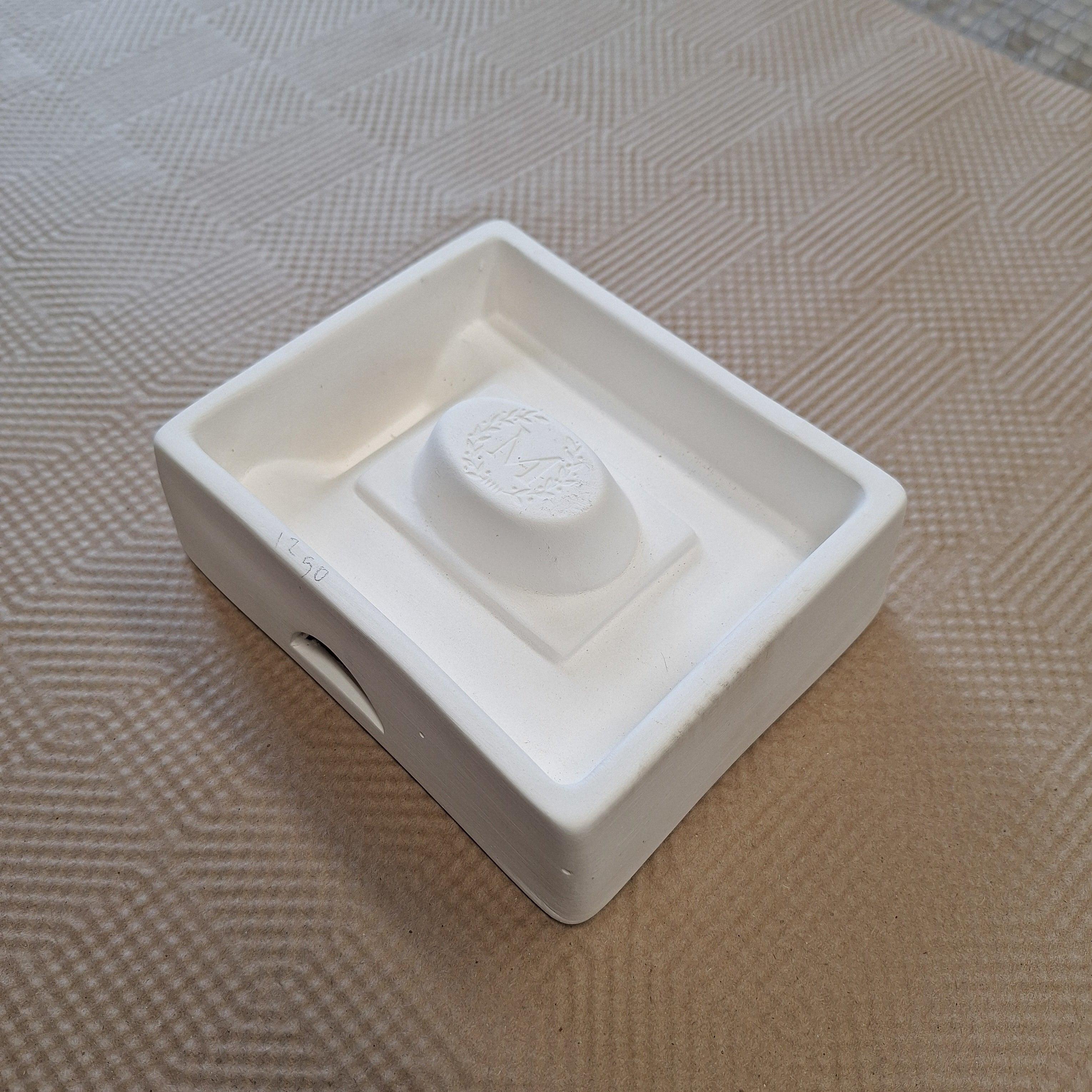 IMD1040 6.5" x 5.25" Mold (Used)