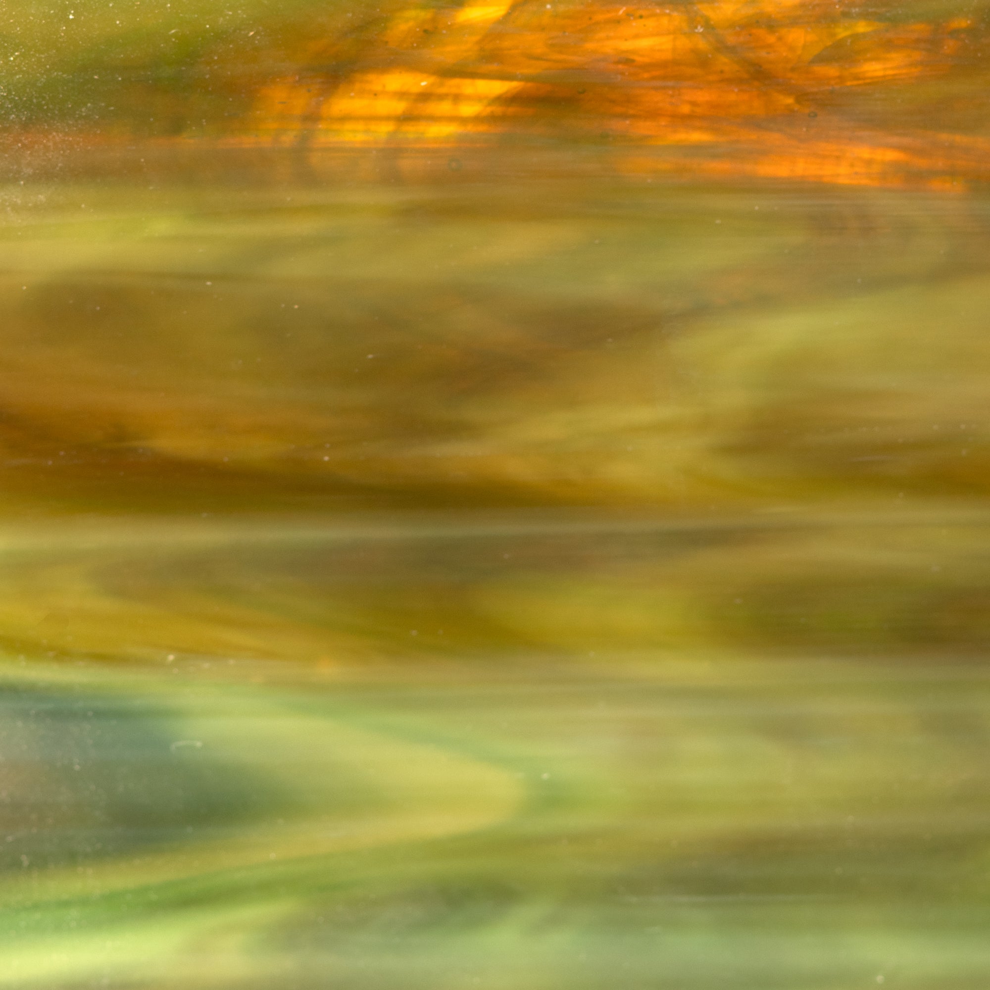 VM61 Green, Brown, White Victorian Mottle