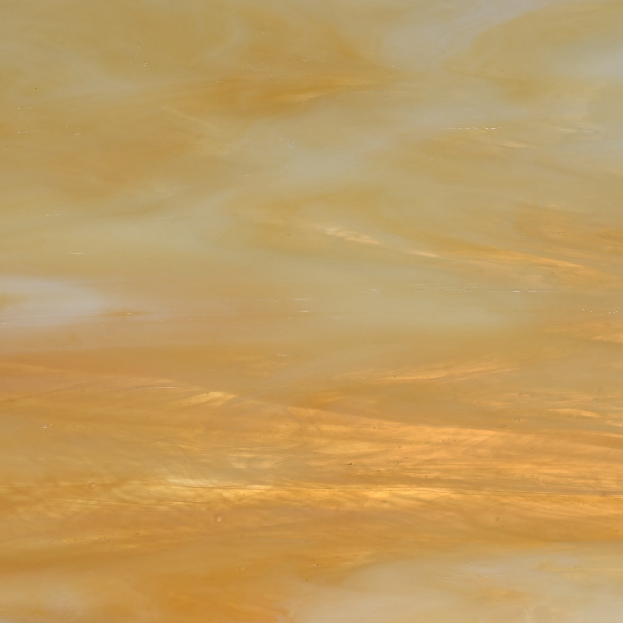 WO58 Amber, White Wispy