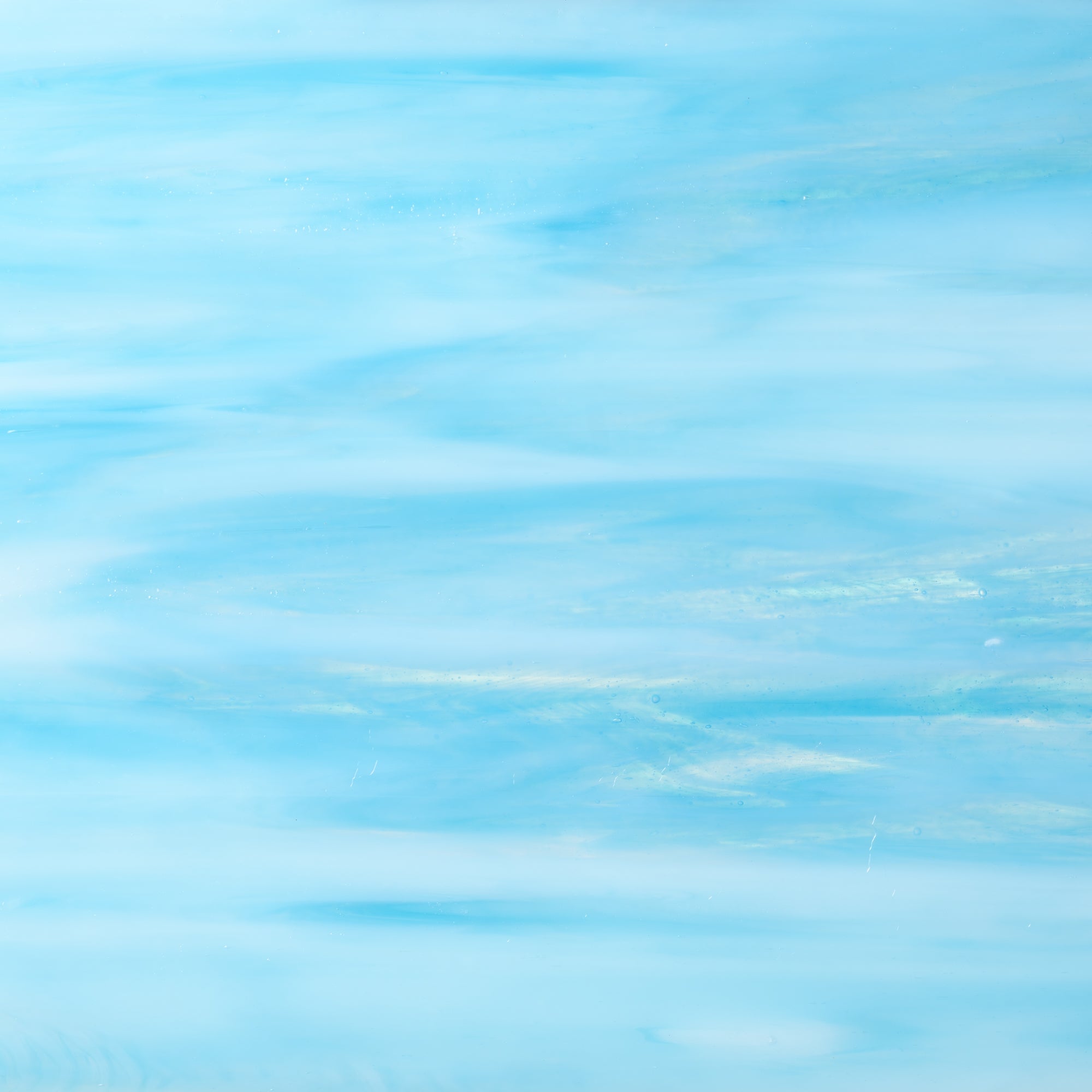 WO87 Sky Blue, White Wispy