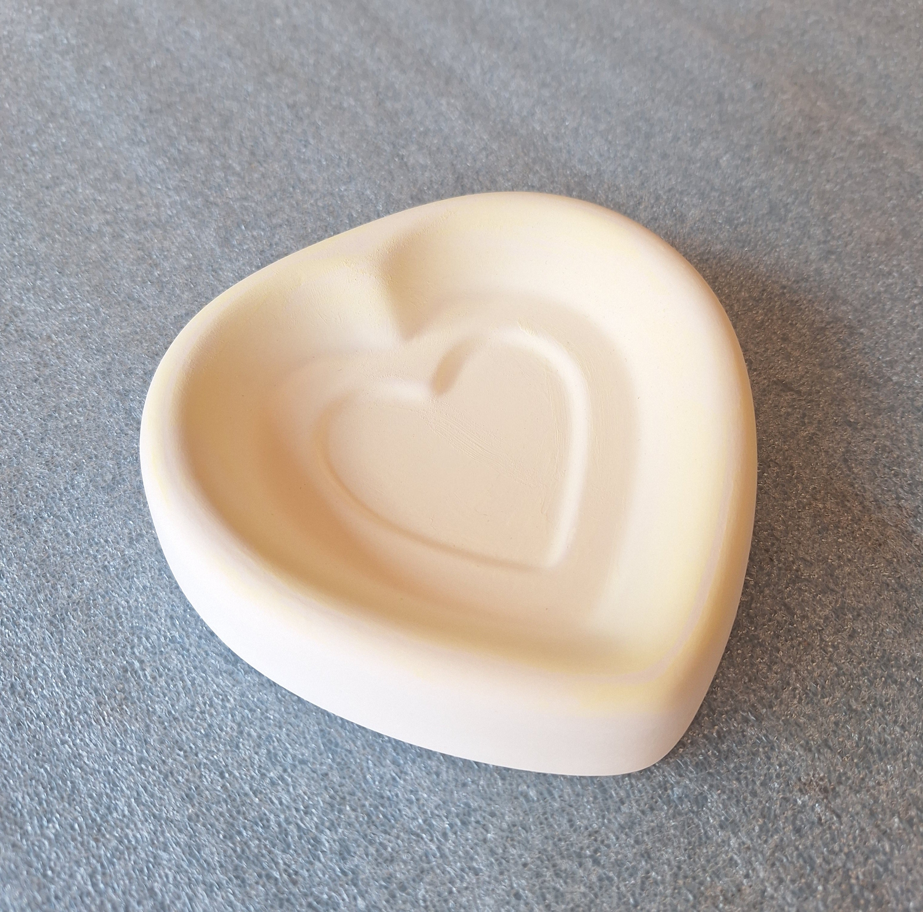 3 1/2" Heart Lid Mold (Used)